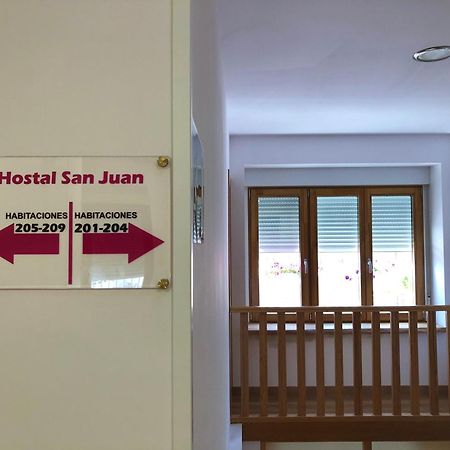 Hostal San Juan Sahagún Extérieur photo